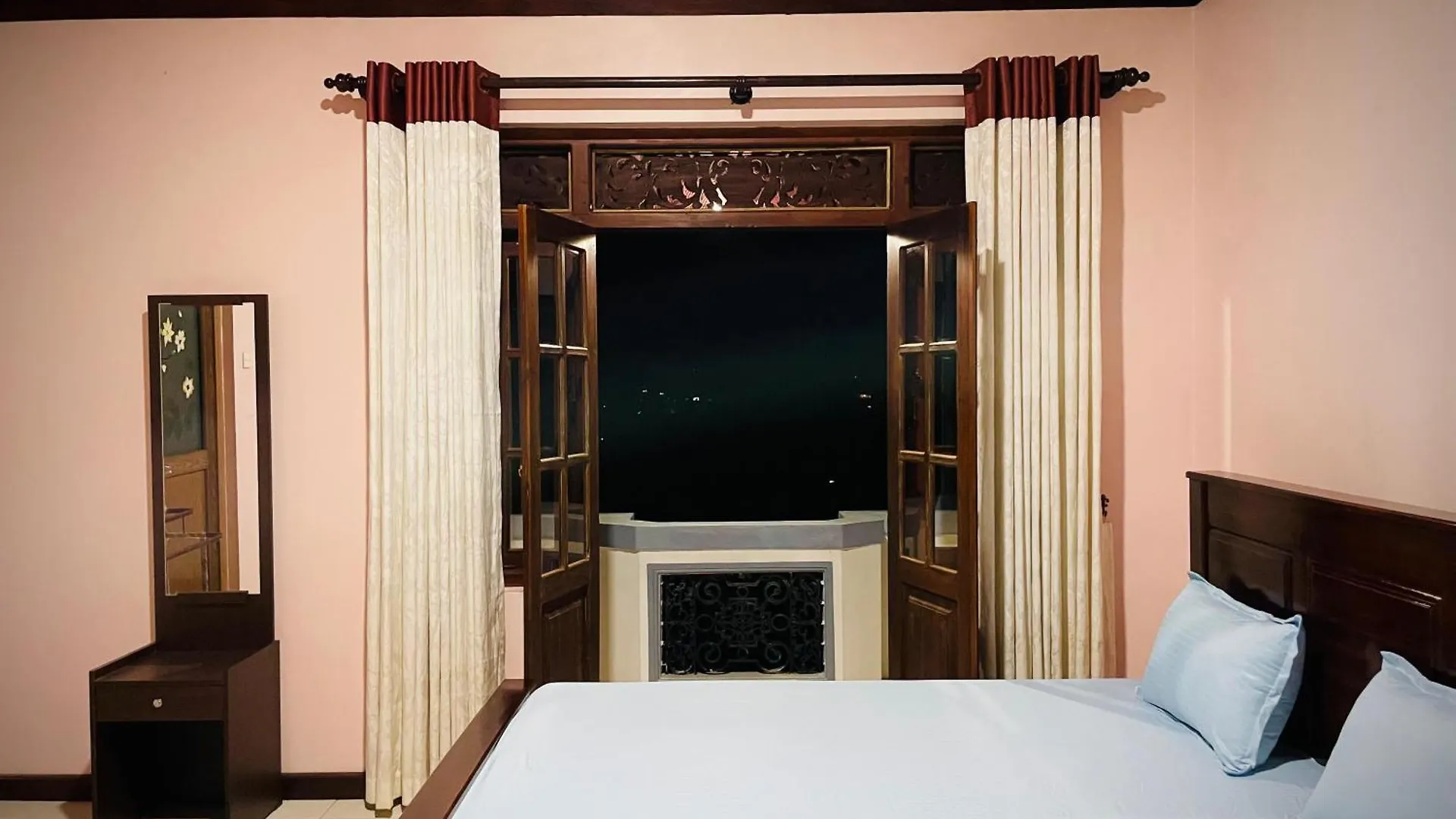 Kontakt z Kanta Residence